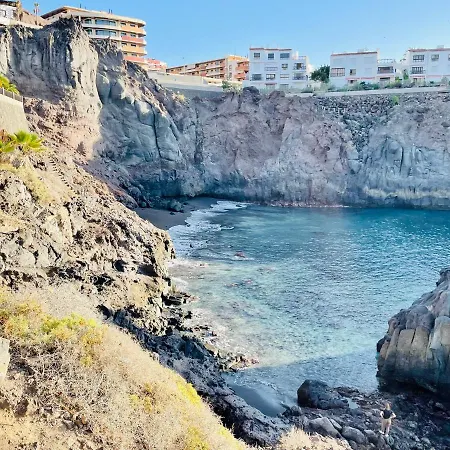 Apartament Look And Listen To The Ocean Like Never Before