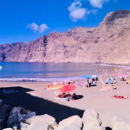 Daire Look And Listen To The Ocean Like Never Before *