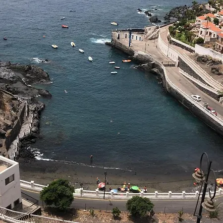 Apartament Look And Listen To The Ocean Like Never Before